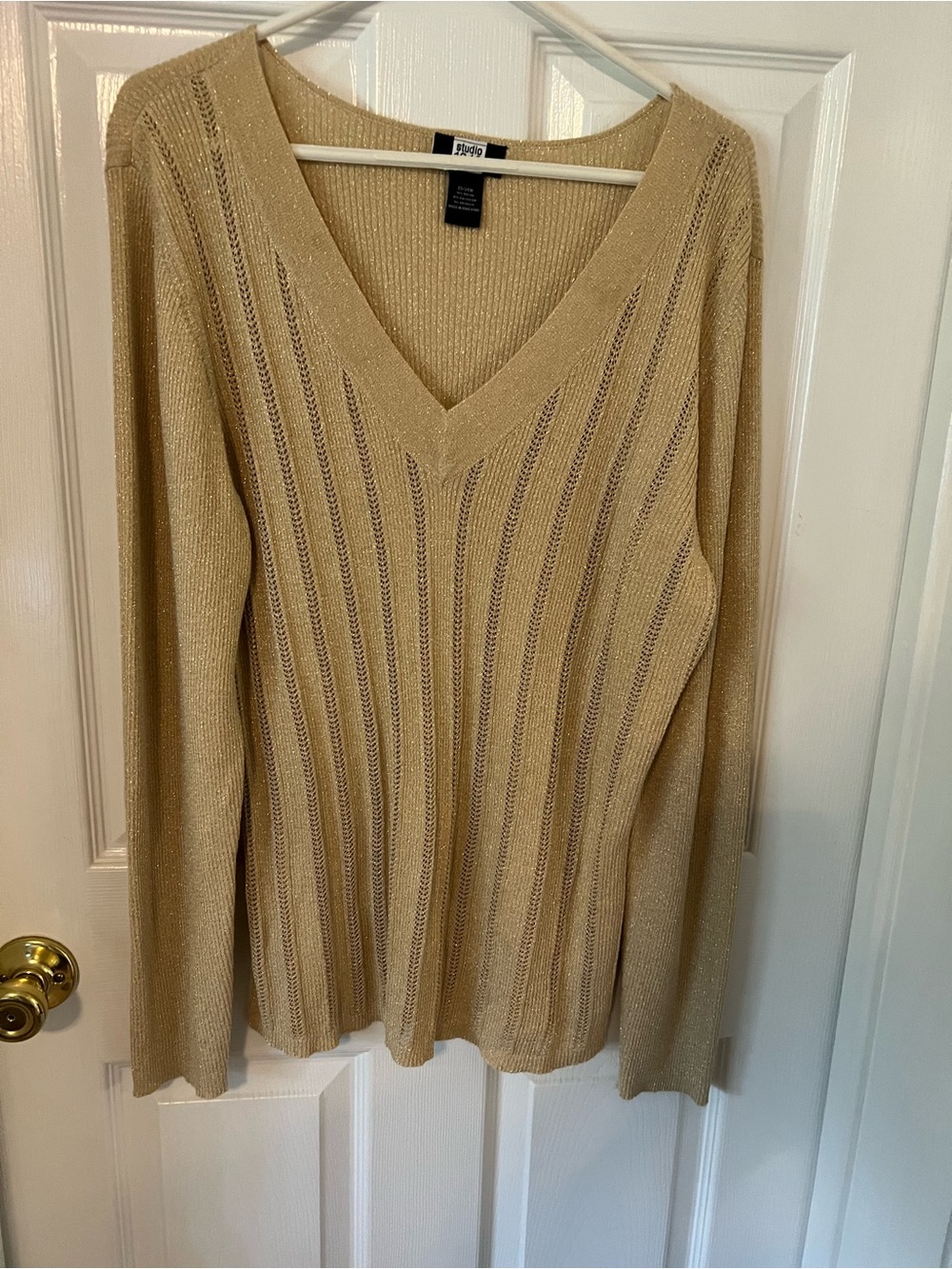 Studio V-Neck Knit Sweater in Beige Gold